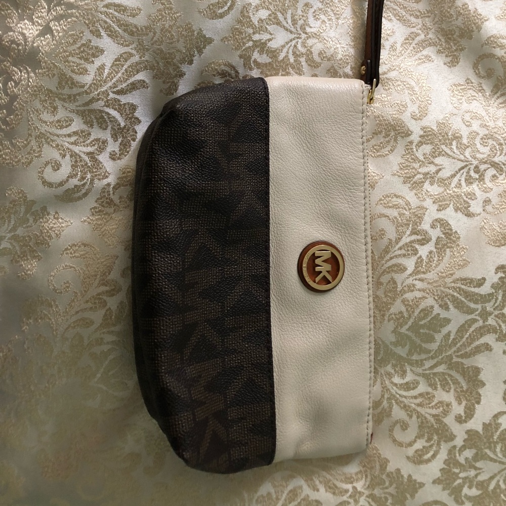 Michael Kors wristlet